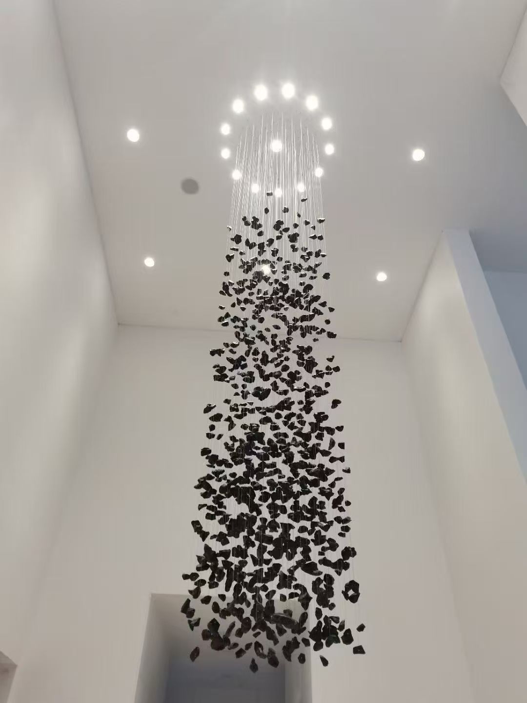 Modern vs. Traditional Lighting: A Guide to Aesthetic Choices