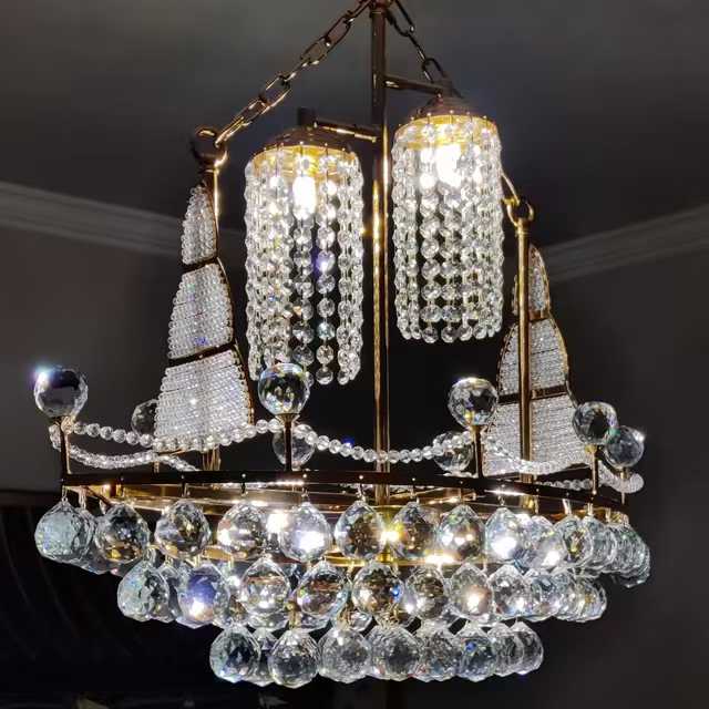Modern Crystal Chandeliers: Blending Tradition with Contemporary Design